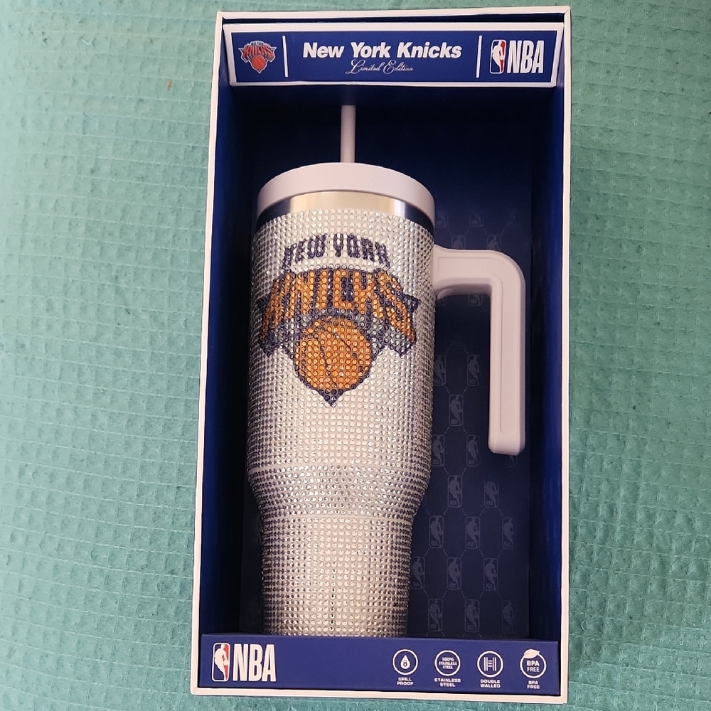 NEW YORK KNICKS Rhinestone NBA BLING Tumbler.  Limited Edition, NEW!!